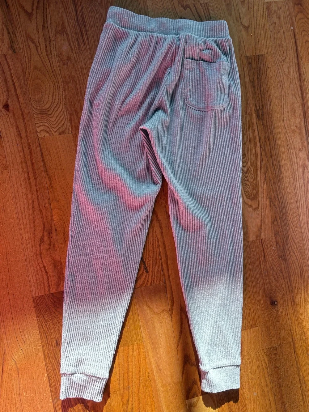 ALO Yoga Muse Jogger Sweatpants in Athletic Heather Grey